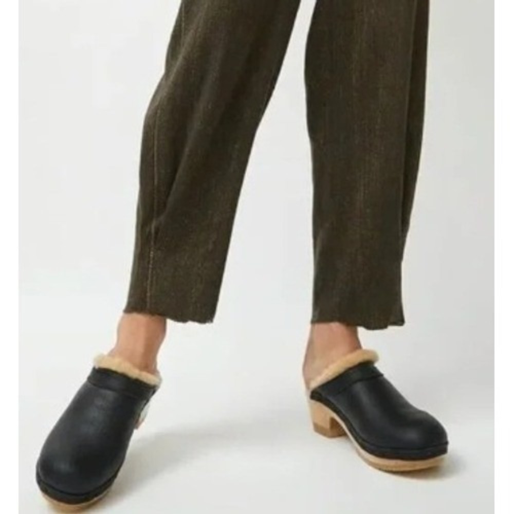 No. 6 Dakota Shearling‎ Clogs Dark Brown Wood Heel Eu 35